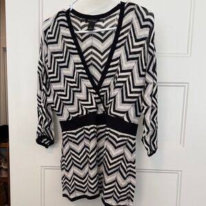 White House Black Market Black and White Chevron Blouse